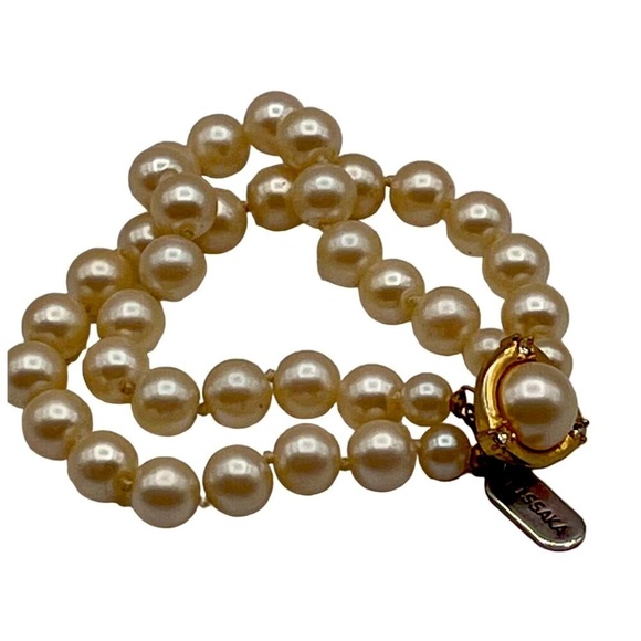 Elegant Faux Pearl Necklace & Bracelet Set With Rose Clasp - Picture 7 of 7